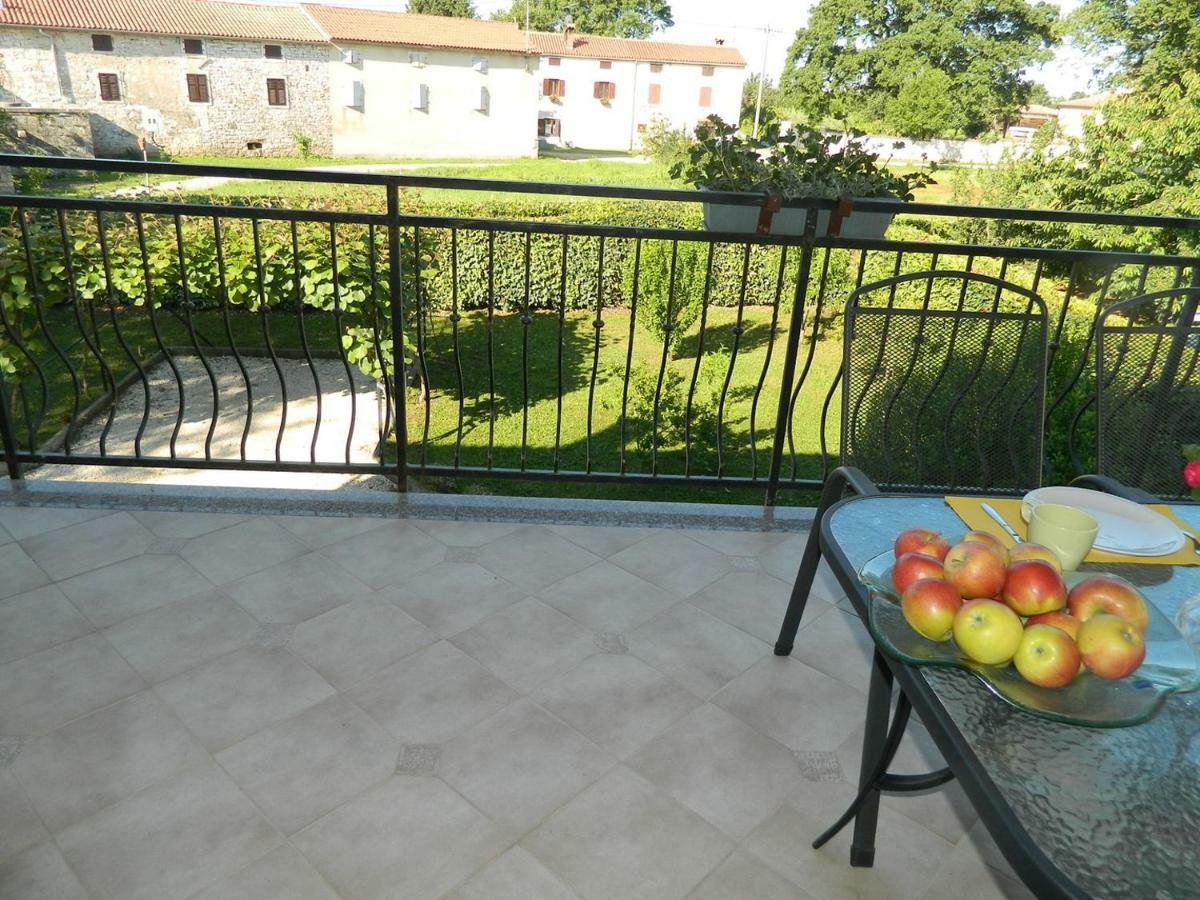 Chiara Apartment Kirmenjak Exterior foto